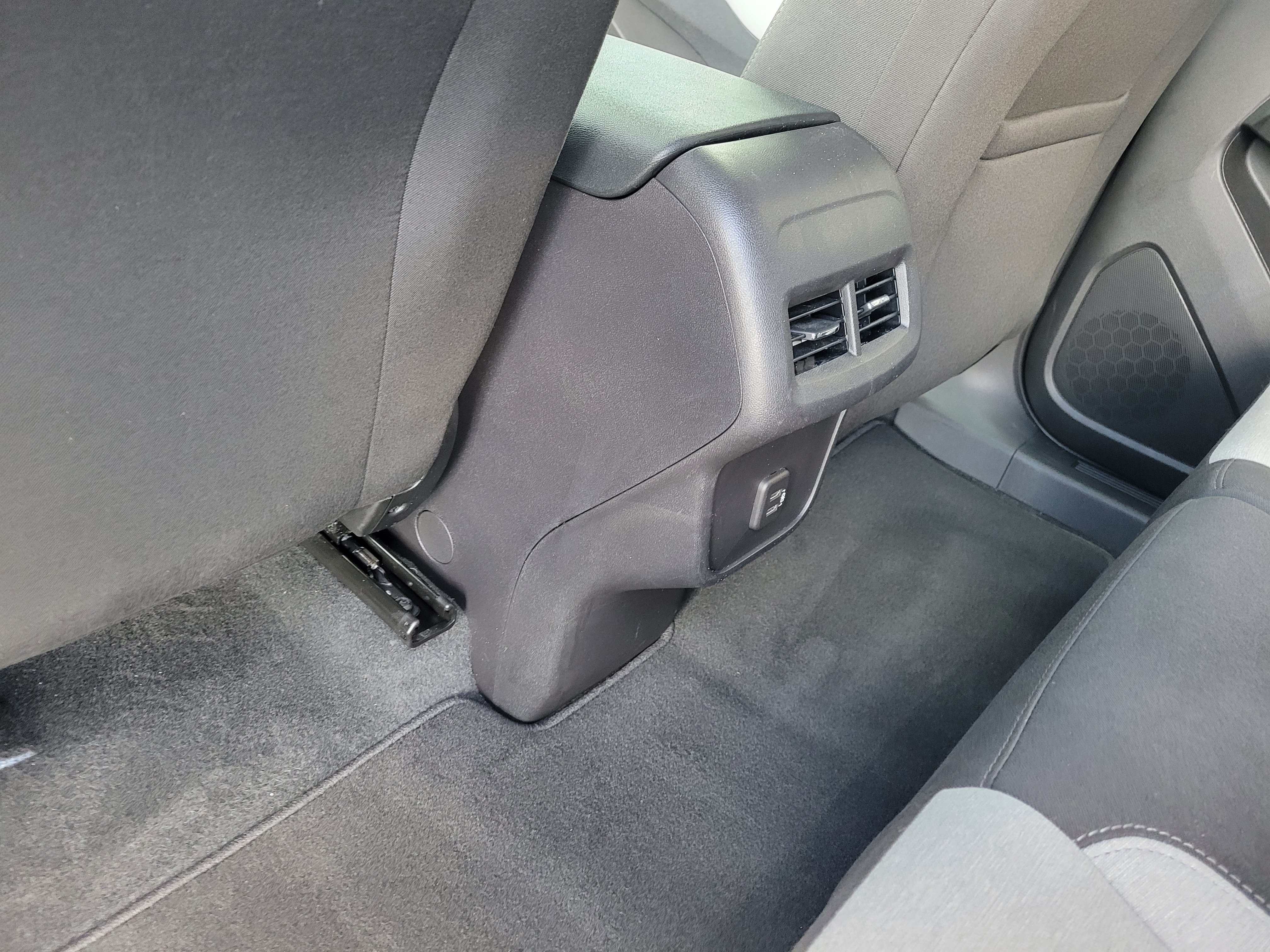 Certified 2024 Chevrolet Equinox LS w/ LS Convenience Package FWD image 31