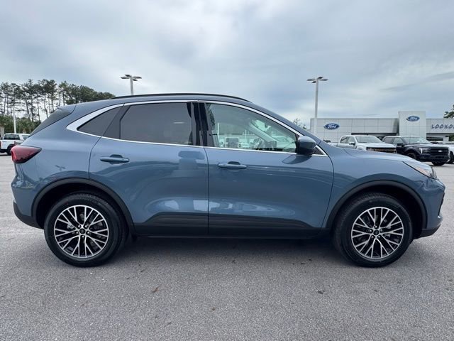 New 2026 Ford Escape SE w/ PHEV Premium Package image 6