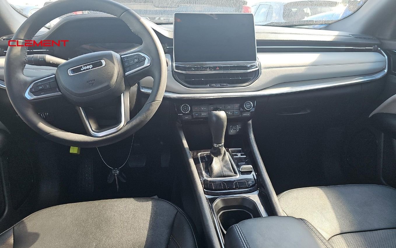 Used 2023 Jeep Compass Limited image 12