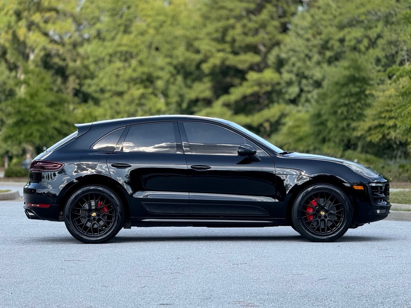 Used 2017 Porsche Macan GTS AWD/4WD image 12