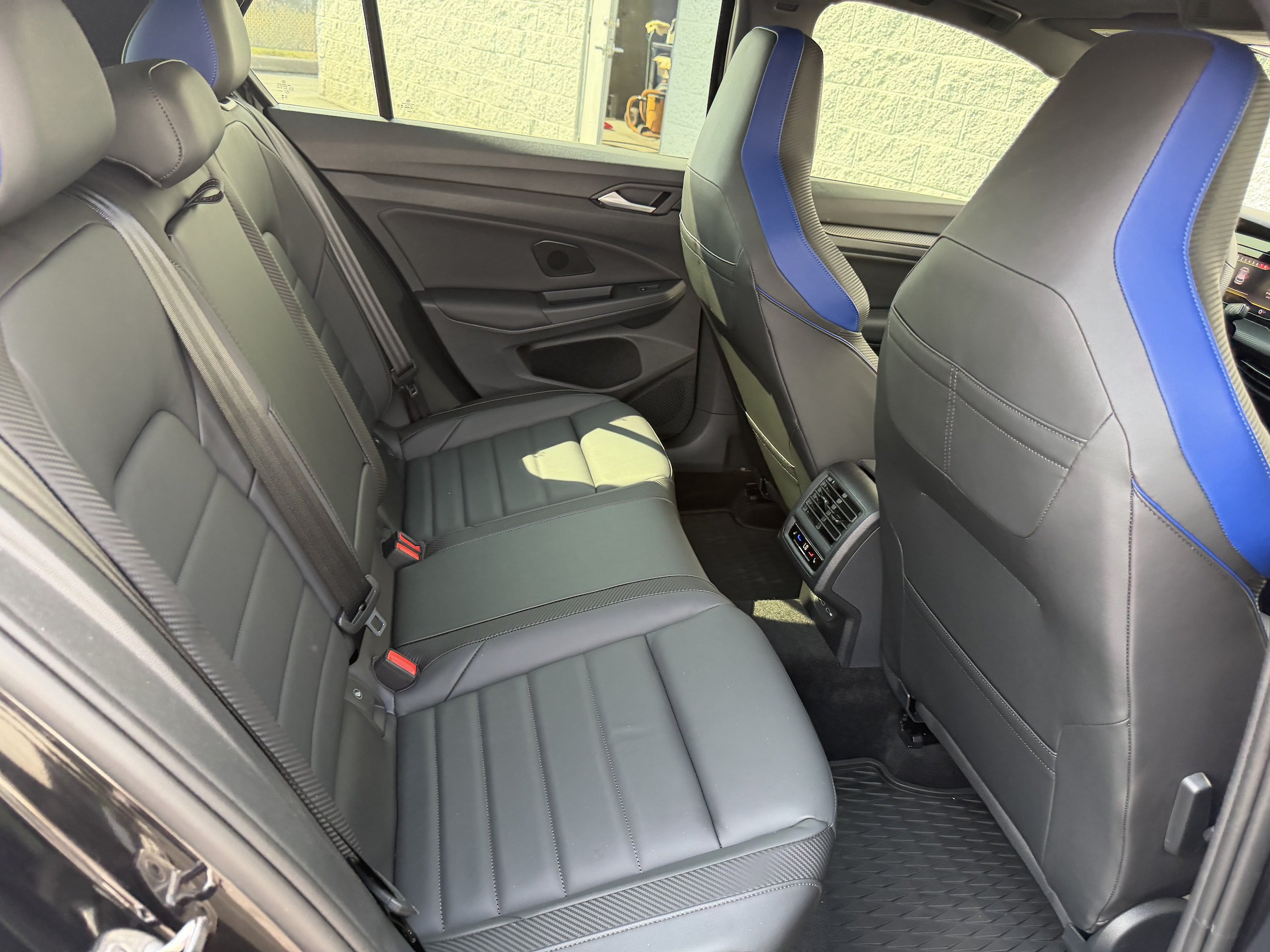 Used 2024 Volkswagen Golf R AWD/4WD image 30