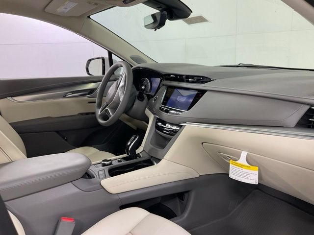 New 2026 Cadillac XT5 Premium Luxury w/ LPO, Floor Liner Package AWD/4WD image 26