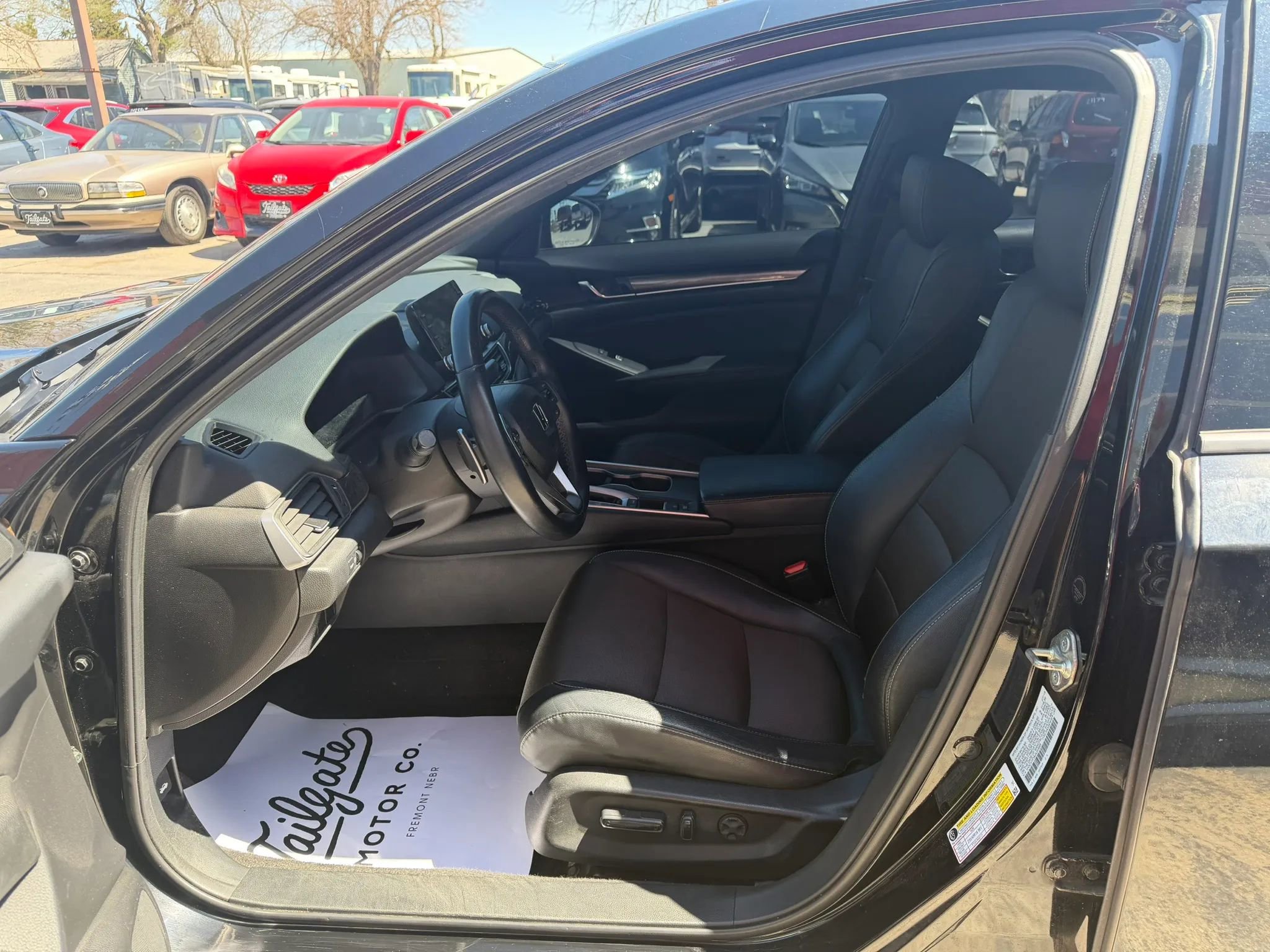 Used 2018 Honda Accord Sport image 9