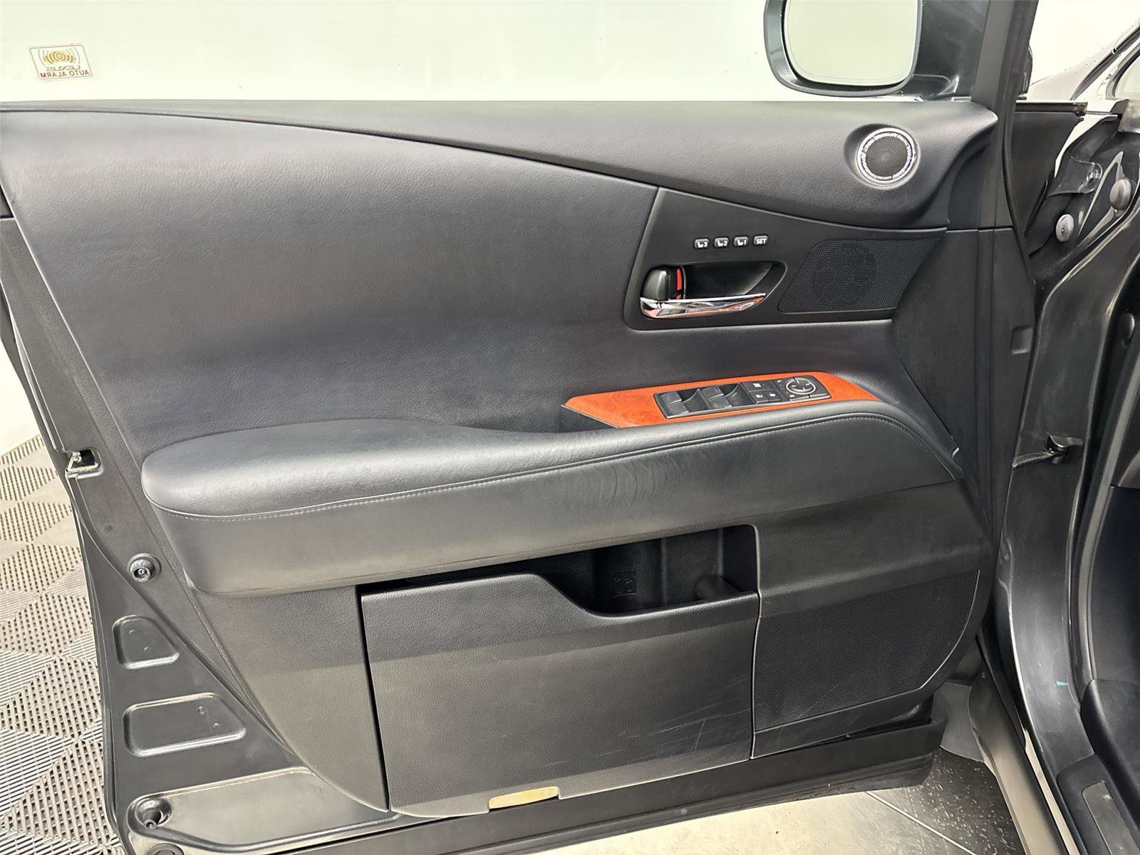 Used 2010 Lexus RX 450h AWD image 26