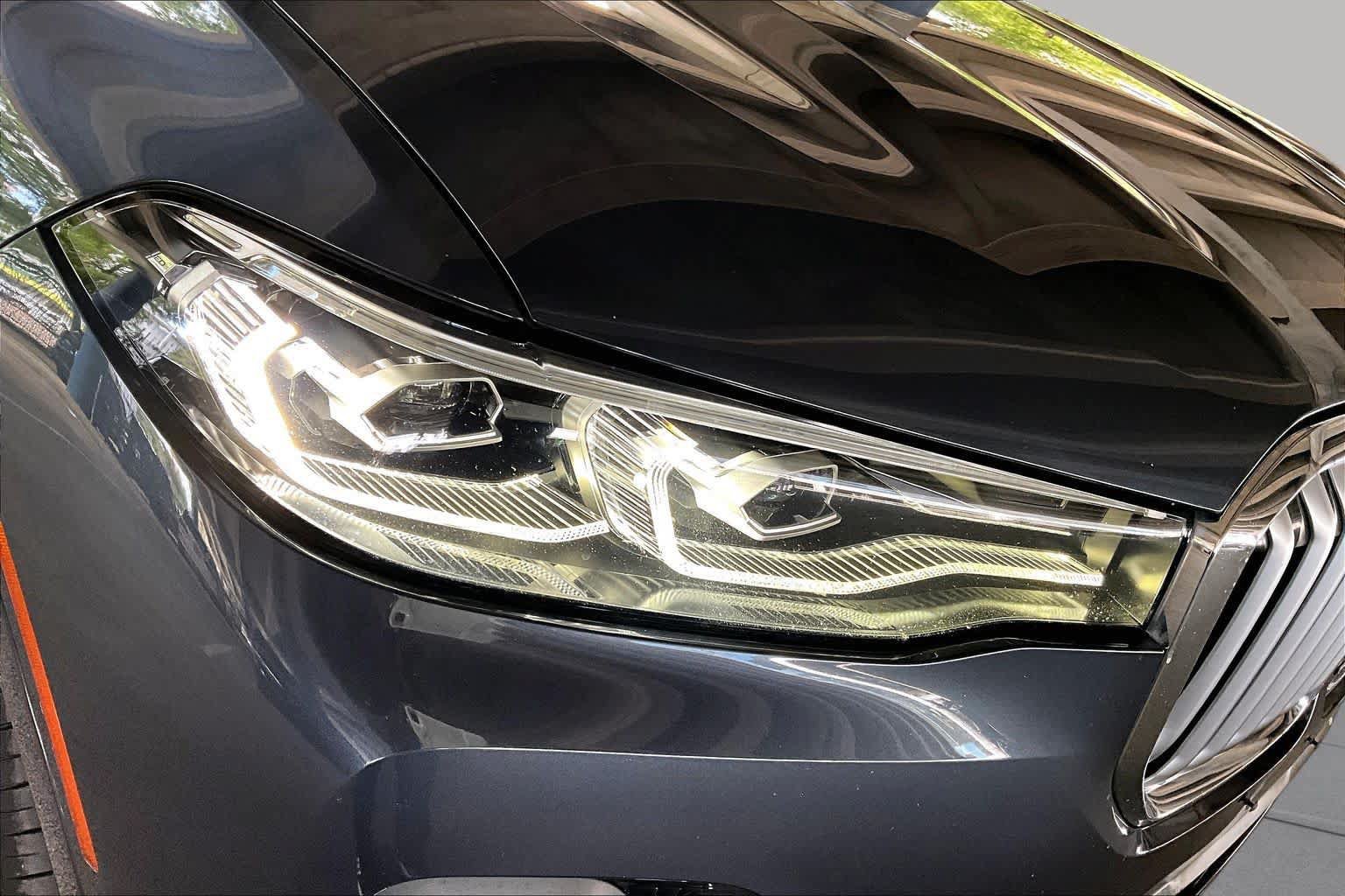 Used 2021 BMW X7 xDrive40i w/ Premium Package AWD/4WD image 26