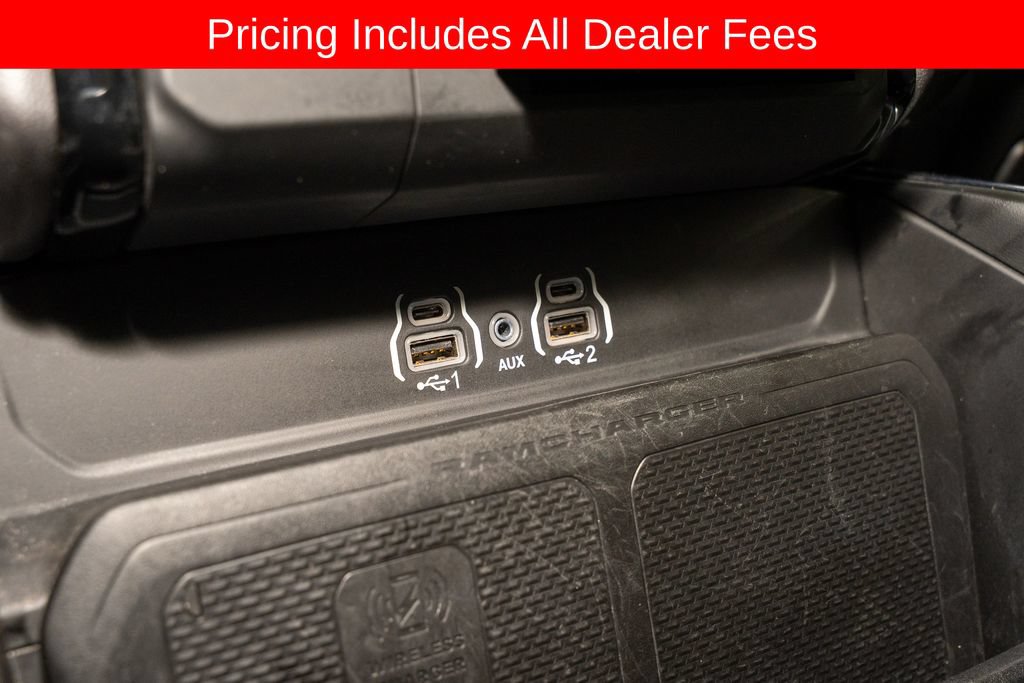 Used 2025 RAM 1500 Laramie AWD/4WD image 16