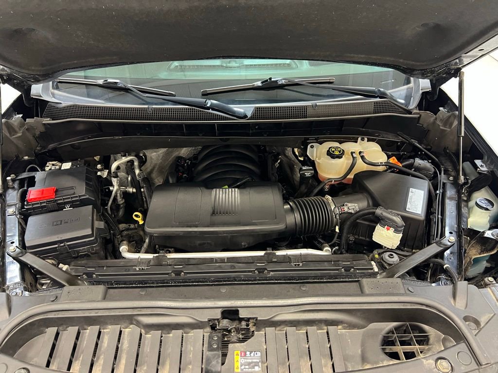 Used 2020 Chevrolet Silverado 1500 High Country w/ Technology Package image 32