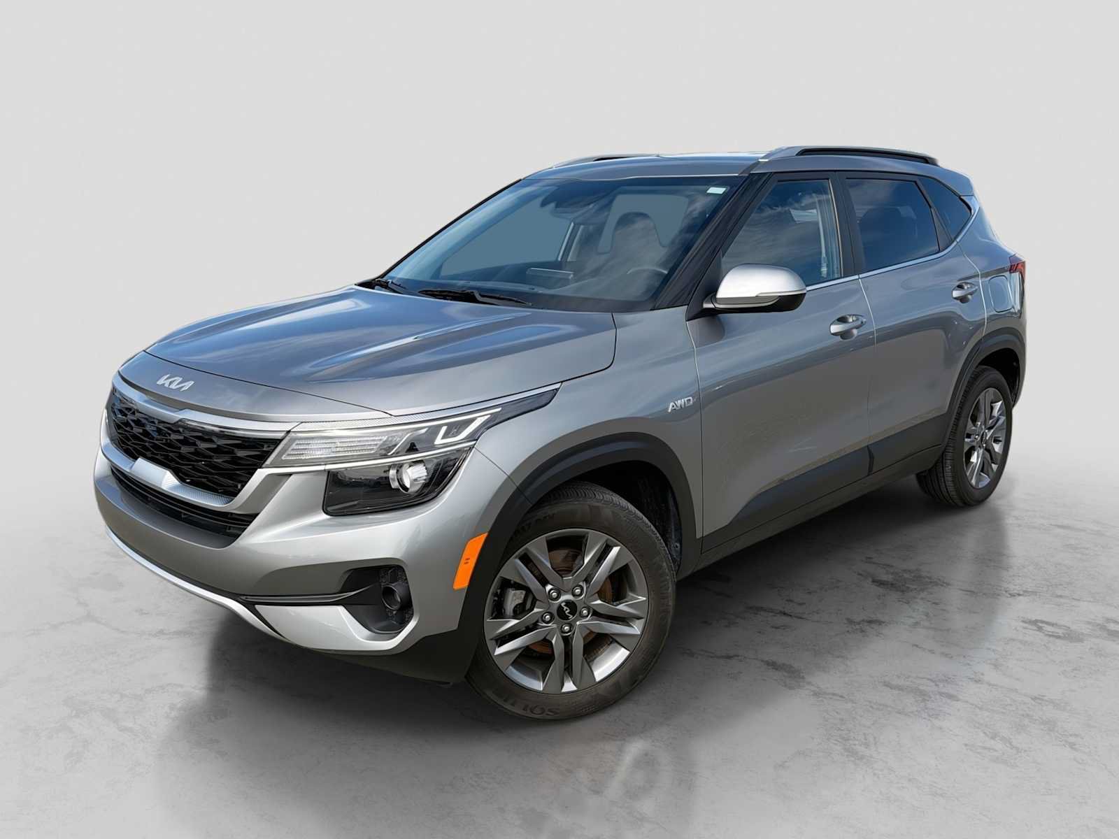 Used 2023 Kia Seltos S w/ Navigation Package AWD/4WD image 1