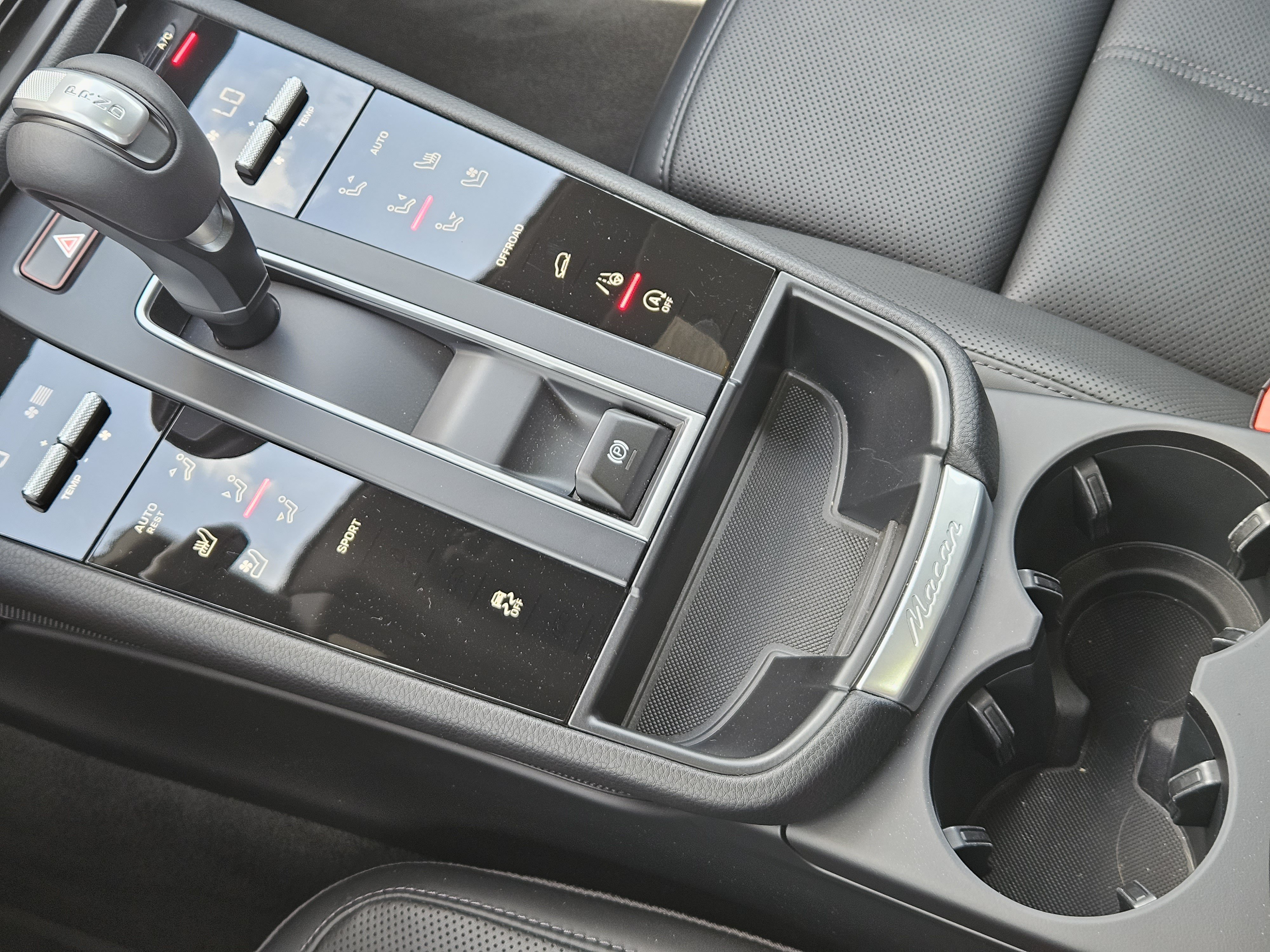 Certified 2026 Porsche Macan AWD/4WD image 20