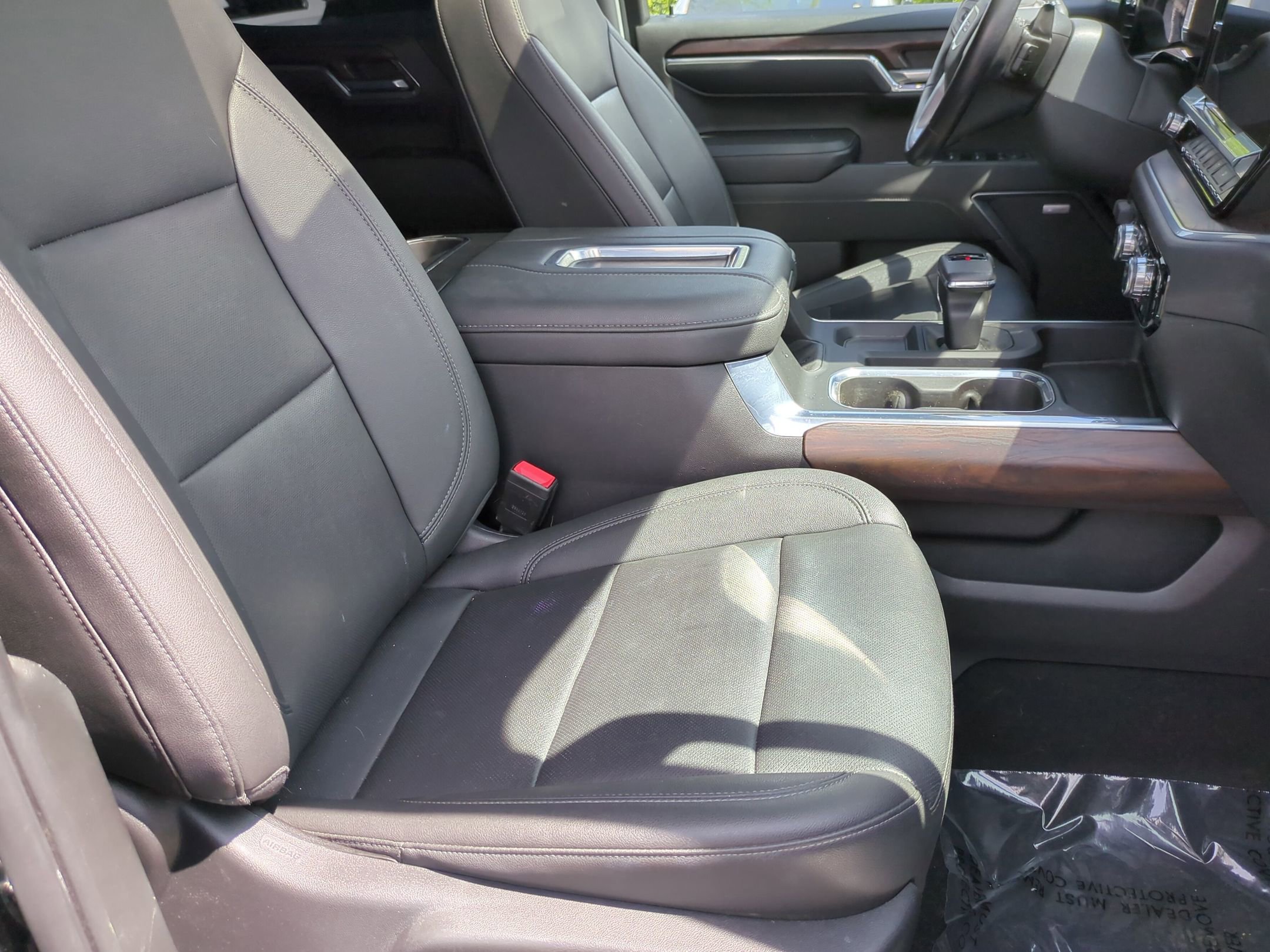 Used 2022 GMC Sierra 1500 SLT w/ SLT Premium Plus Package AWD/4WD image 44