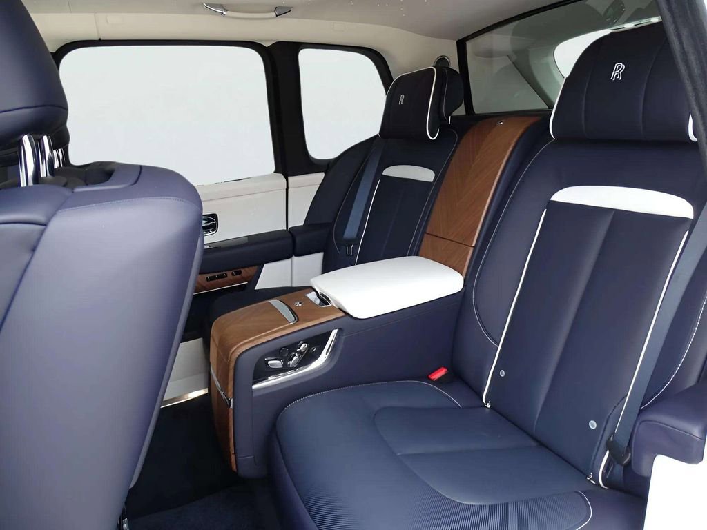 New 2026 Rolls-Royce Cullinan image 20