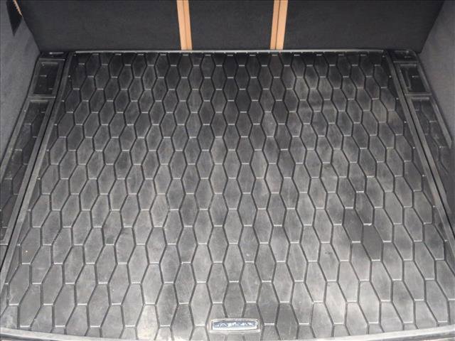 Used 2022 Jaguar F-PACE S image 6