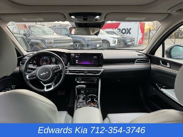 Used 2022 Kia K5 EX w/ EX Premium Package image 16