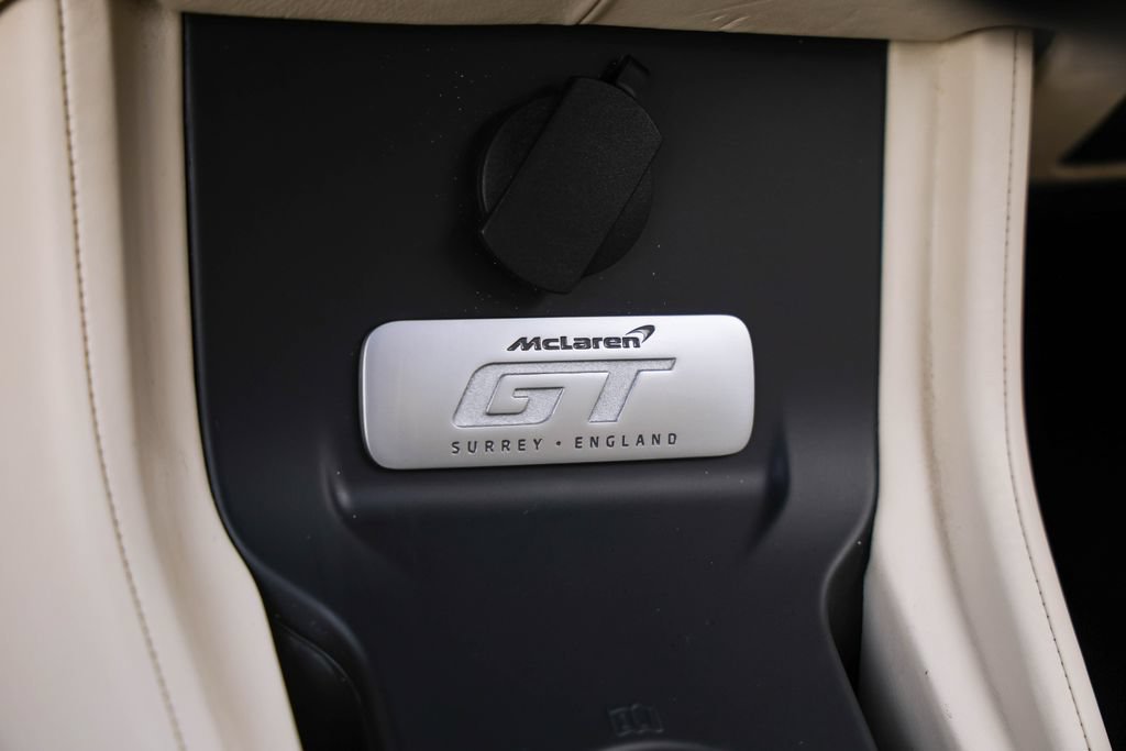 Used 2020 McLaren GT RWD image 11