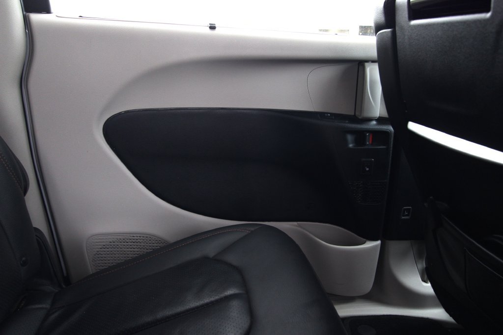 Used 2020 Chrysler Pacifica Touring-L Plus FWD image 41