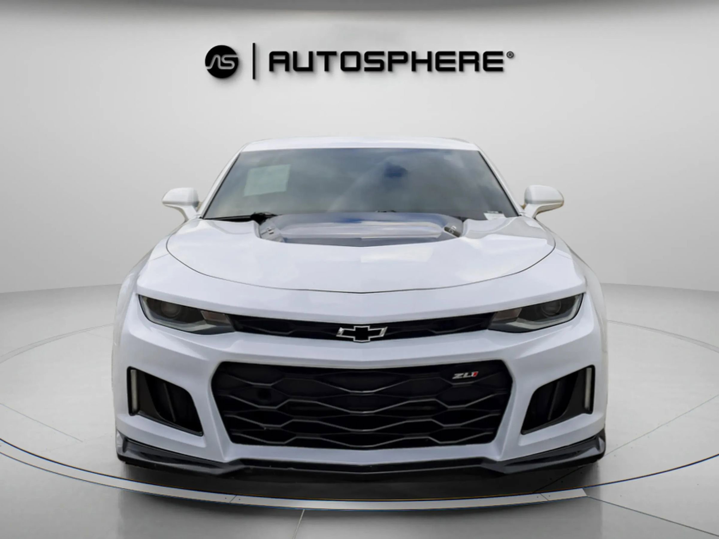 Used 2019 Chevrolet Camaro ZL1 image 2