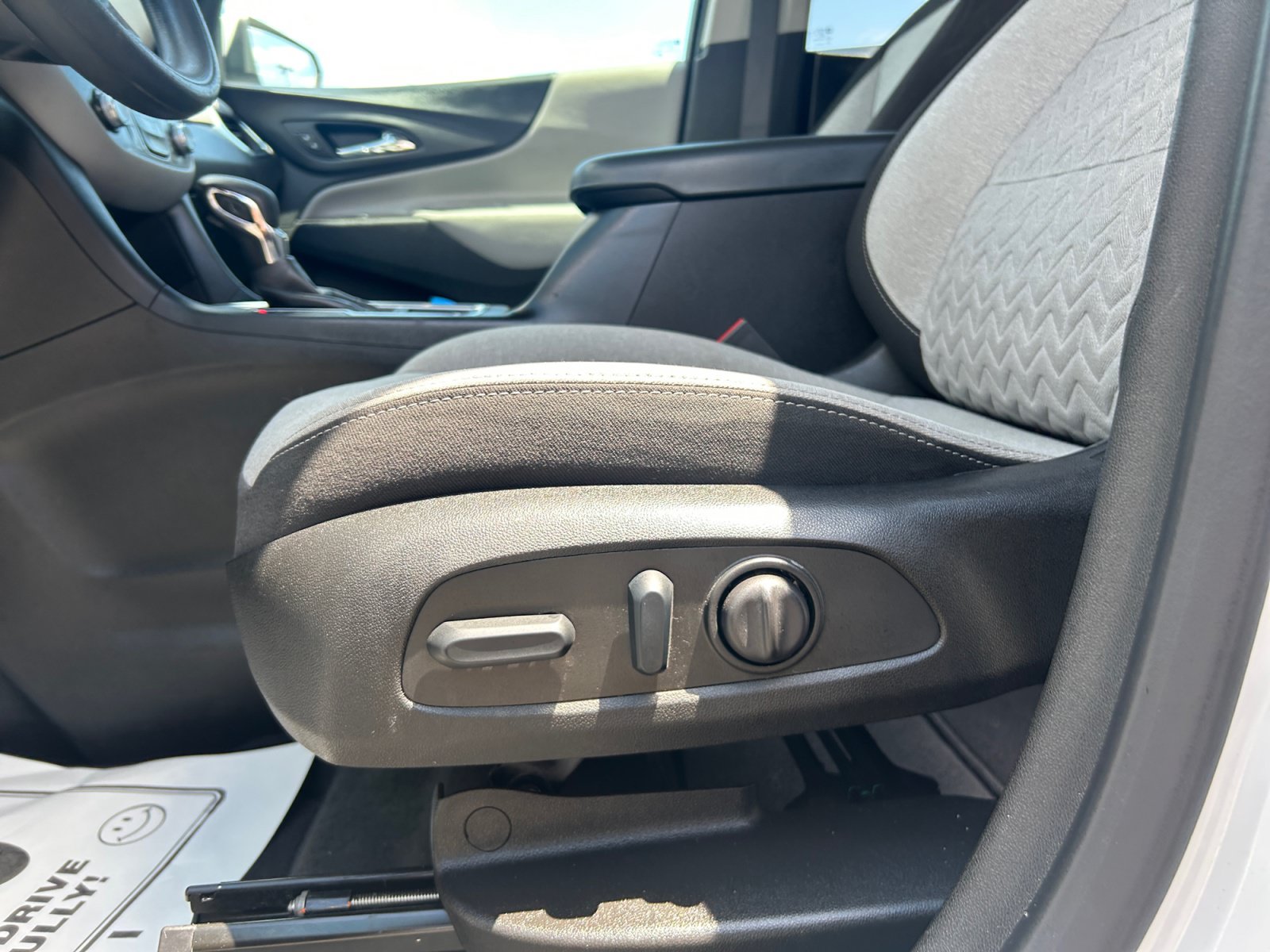 Used 2022 Chevrolet Equinox LT FWD image 14