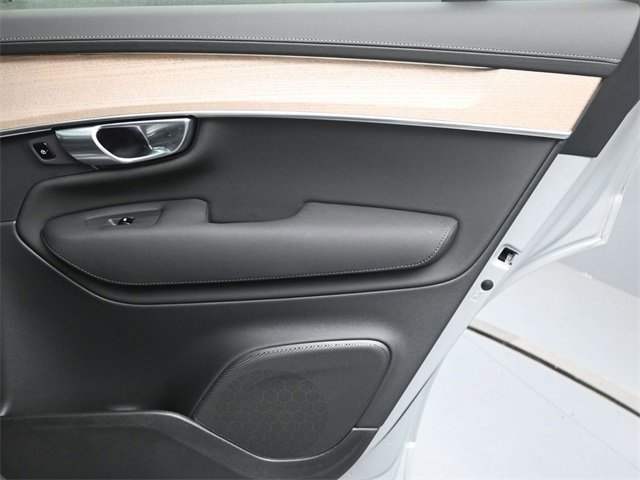 Used 2025 Volvo XC90 B6 Core w/ Protection Package image 28