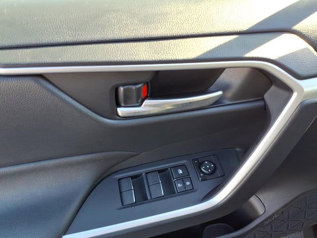 Used 2025 Toyota RAV4 XLE image 13