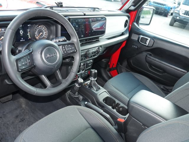 Used 2025 Jeep Wrangler Unlimited Sport AWD/4WD image 14
