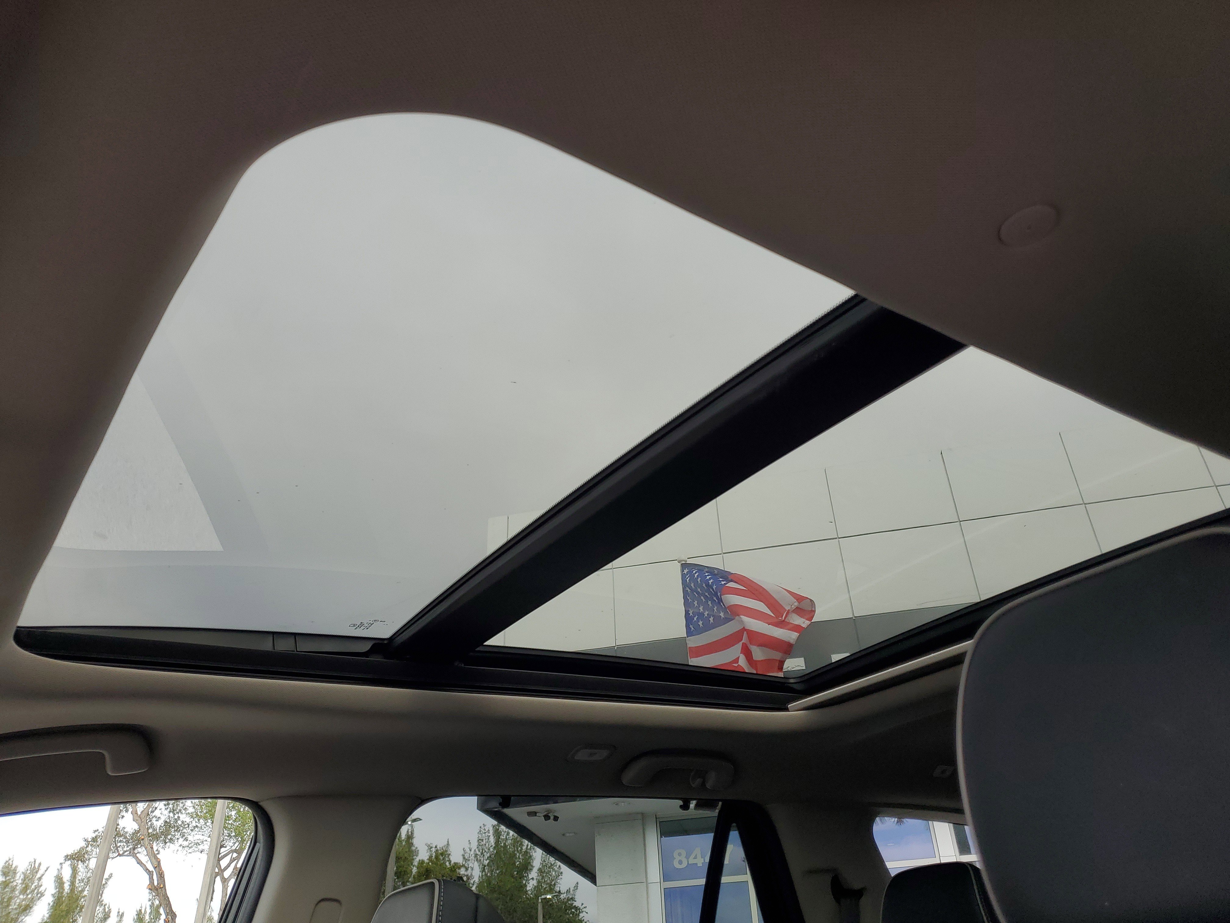 Used 2023 Honda Pilot Elite image 11