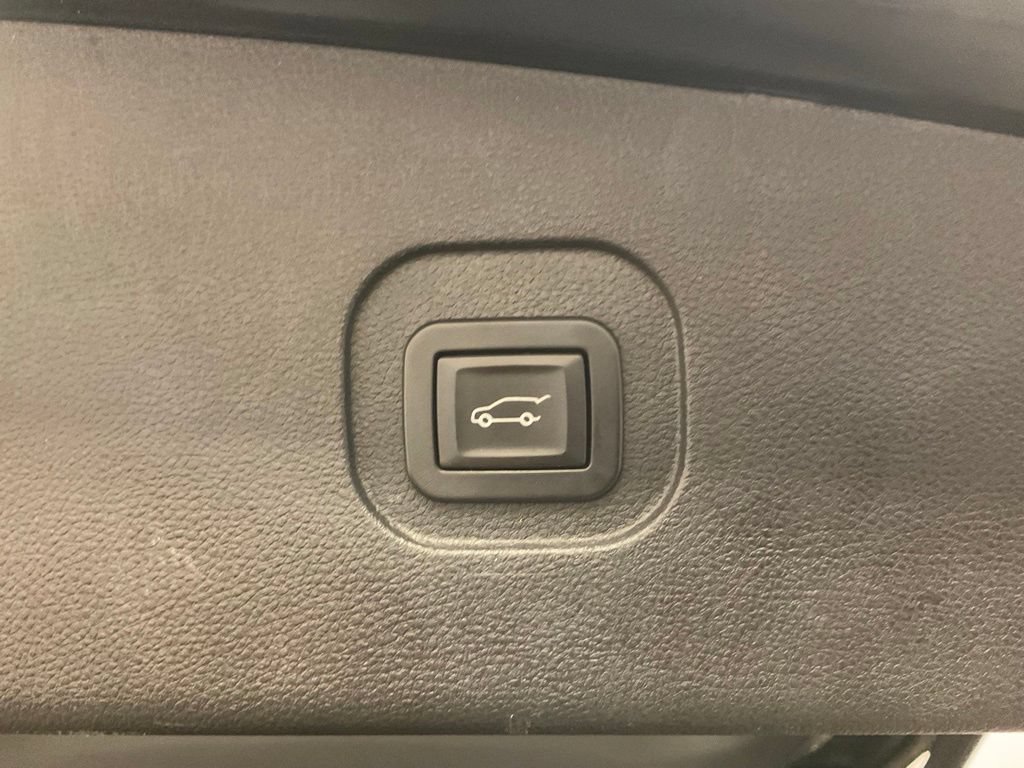 Used 2016 Chevrolet Equinox LTZ w/ Enhanced Convenience Package AWD/4WD image 31