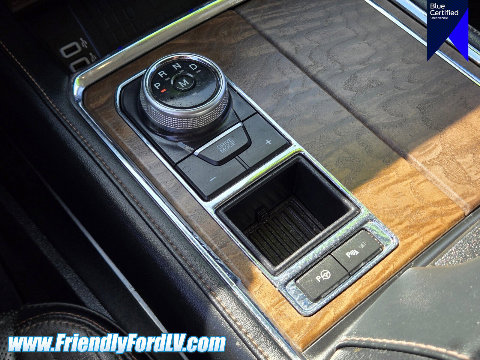 Certified 2019 Ford Expedition Platinum RWD image 24