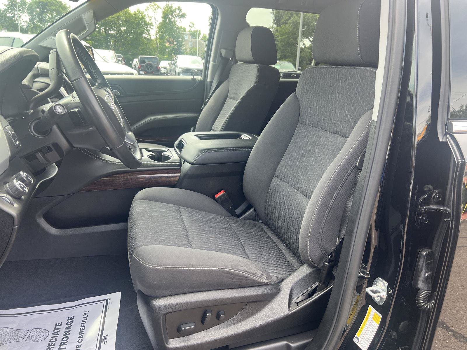 Used 2020 GMC Yukon SLE w/ SLE Value Package AWD/4WD image 10