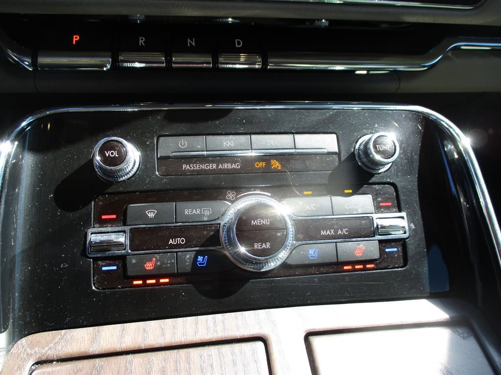 Used 2024 Lincoln Navigator Reserve AWD/4WD image 11