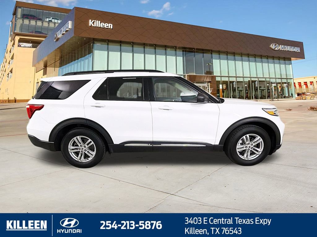 Used 2023 Ford Explorer XLT w/ Equipment Group 202A image 9