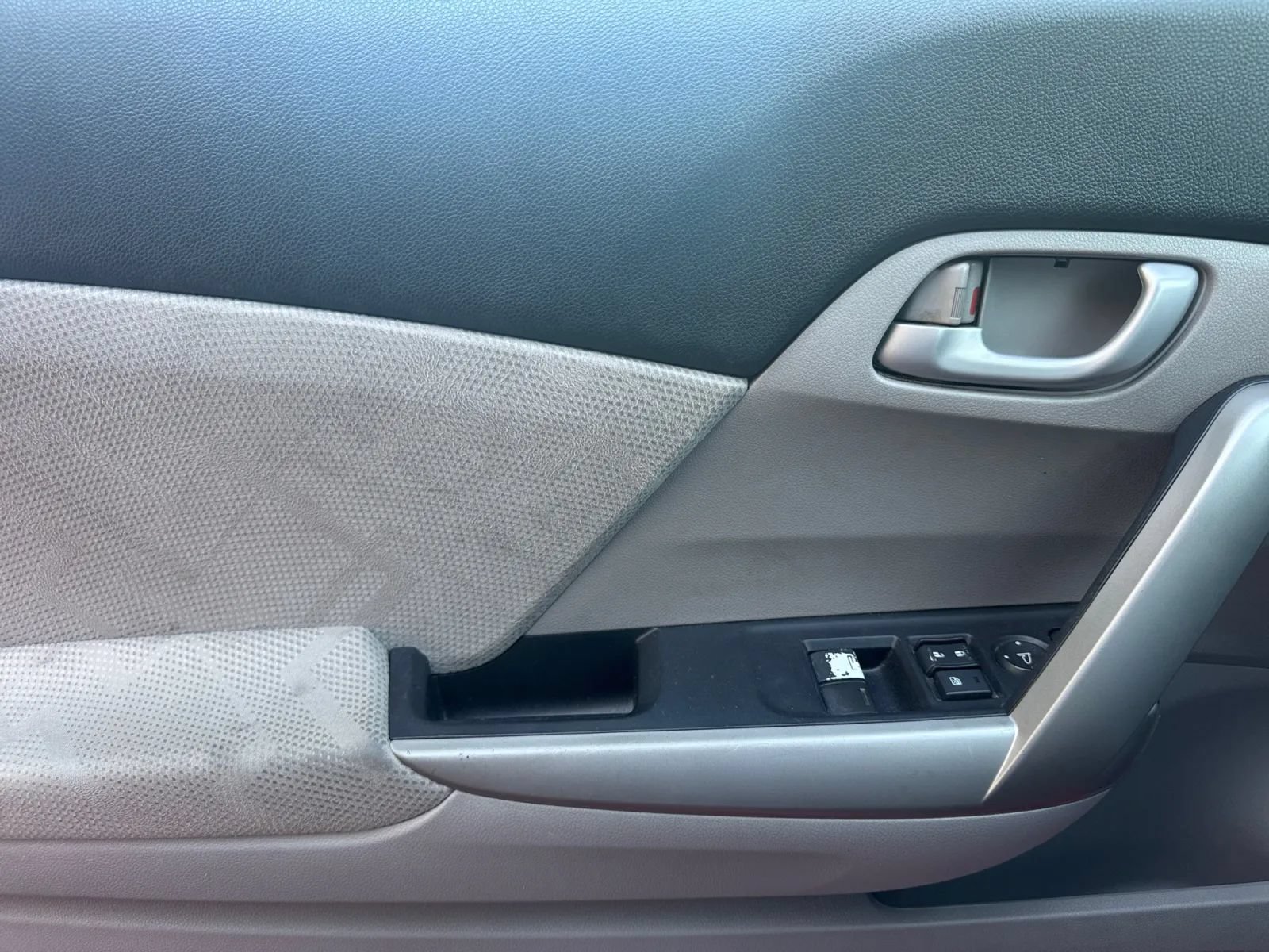 Used 2013 Honda Civic LX image 17