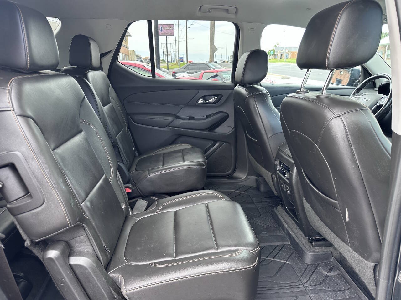Used 2020 Chevrolet Traverse RS w/ LPO, Floor Liner Package AWD/4WD image 12
