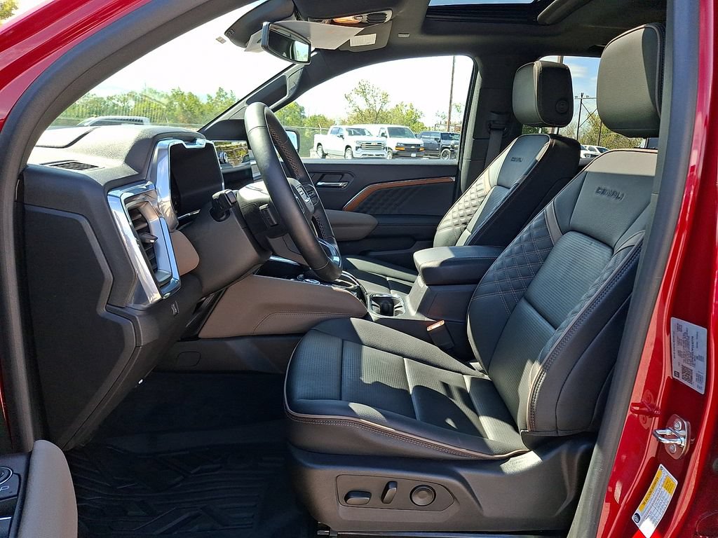 Used 2023 GMC Canyon Denali AWD/4WD image 15