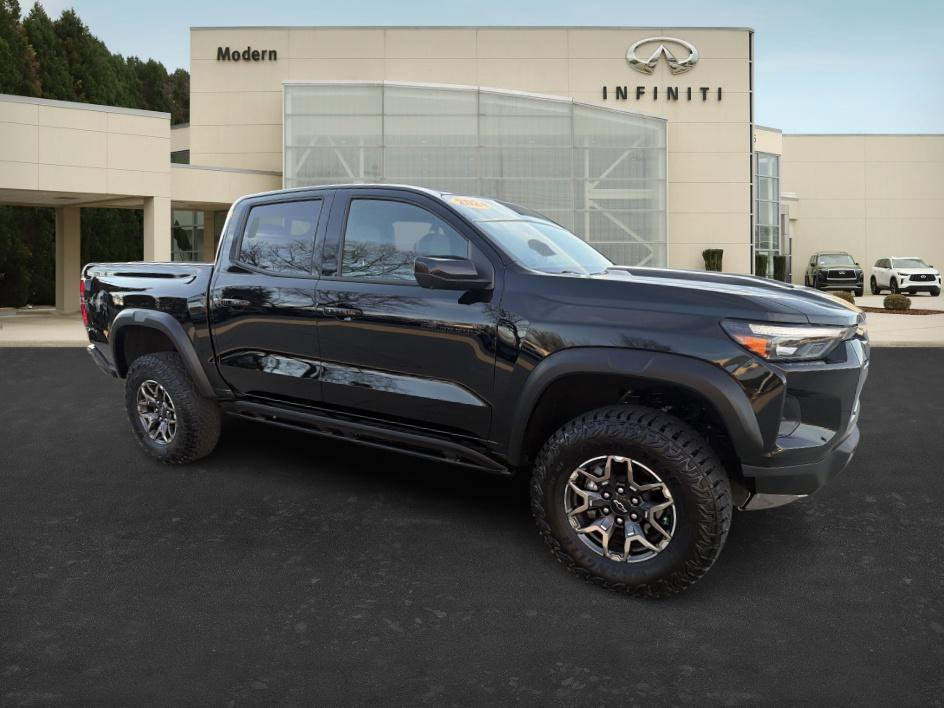 Used 2024 Chevrolet Colorado ZR2 w/ Technology Package image 3