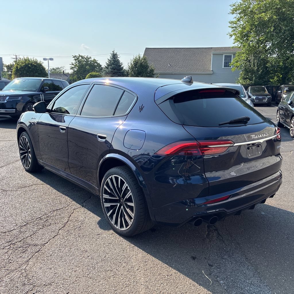 Used 2023 Maserati Grecale Modena AWD/4WD image 4