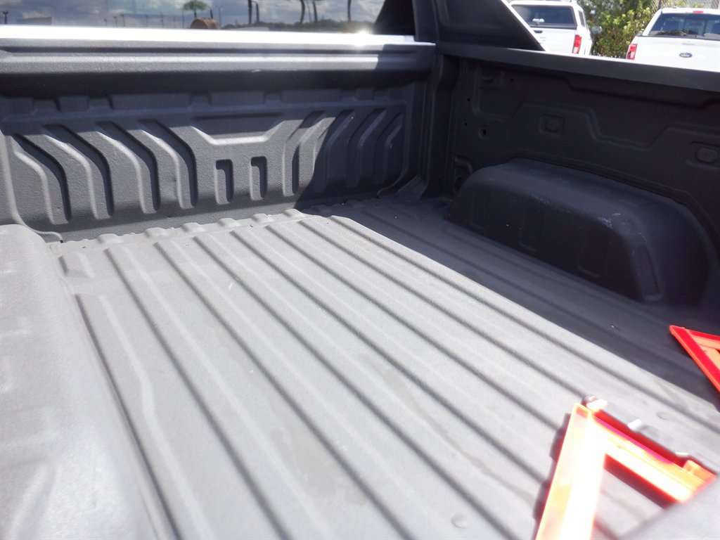 Used 2024 Chevrolet Silverado EV W/T AWD/4WD image 8