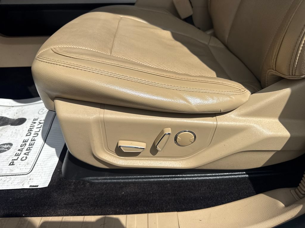 Used 2017 Ford F150 Lariat w/ Equipment Group 502A Luxury AWD/4WD image 25