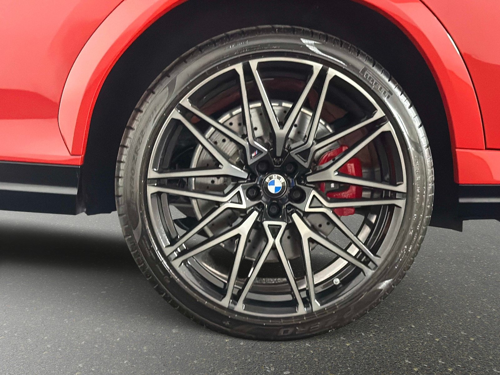 Used 2025 BMW X6 M Competition w/ Executive Package AWD/4WD image 17