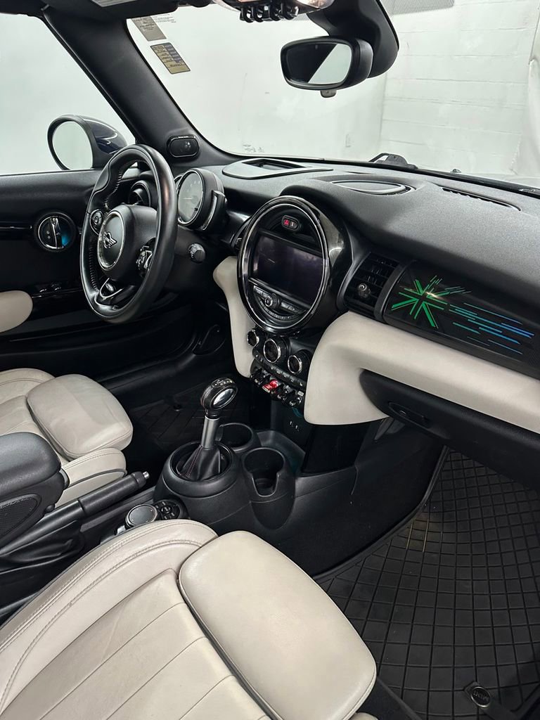 Used 2019 MINI Cooper S image 33