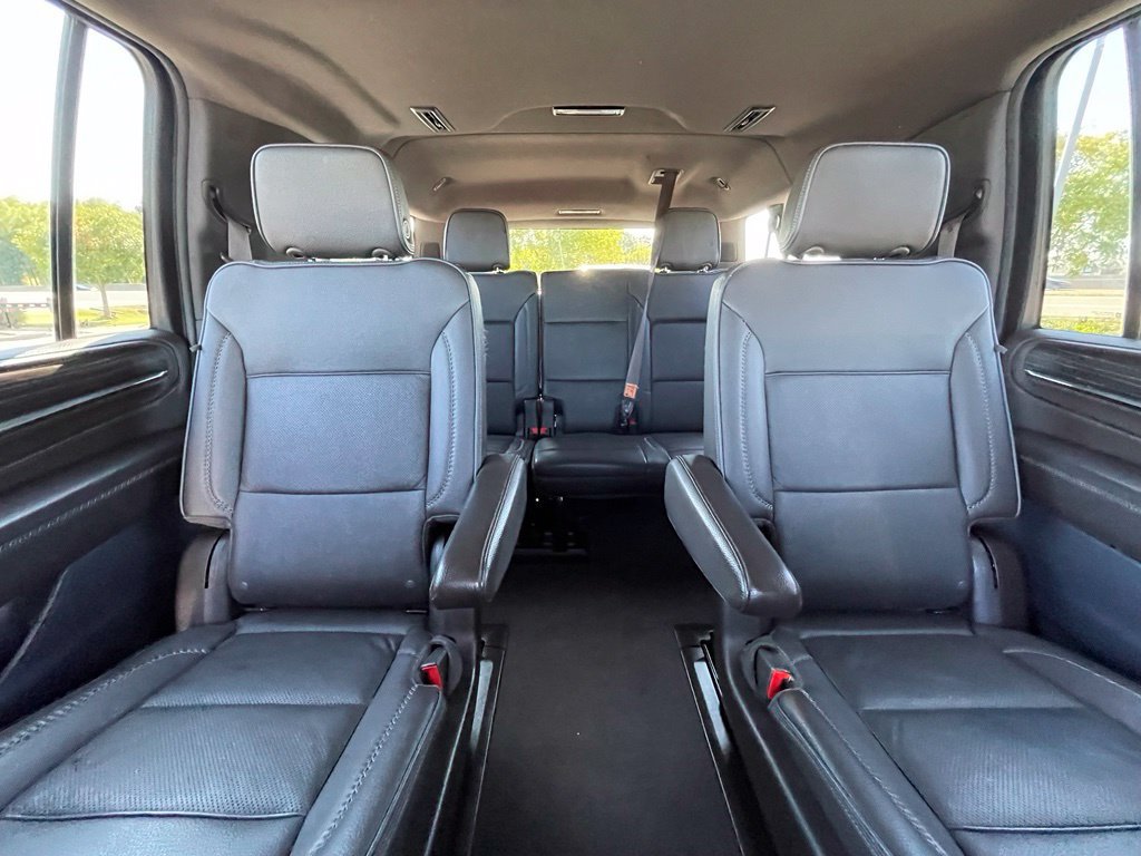 Used 2024 GMC Yukon XL Denali w/ Advanced Technology Package AWD/4WD image 31