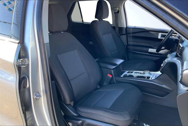 Certified 2024 Ford Explorer XLT image 7