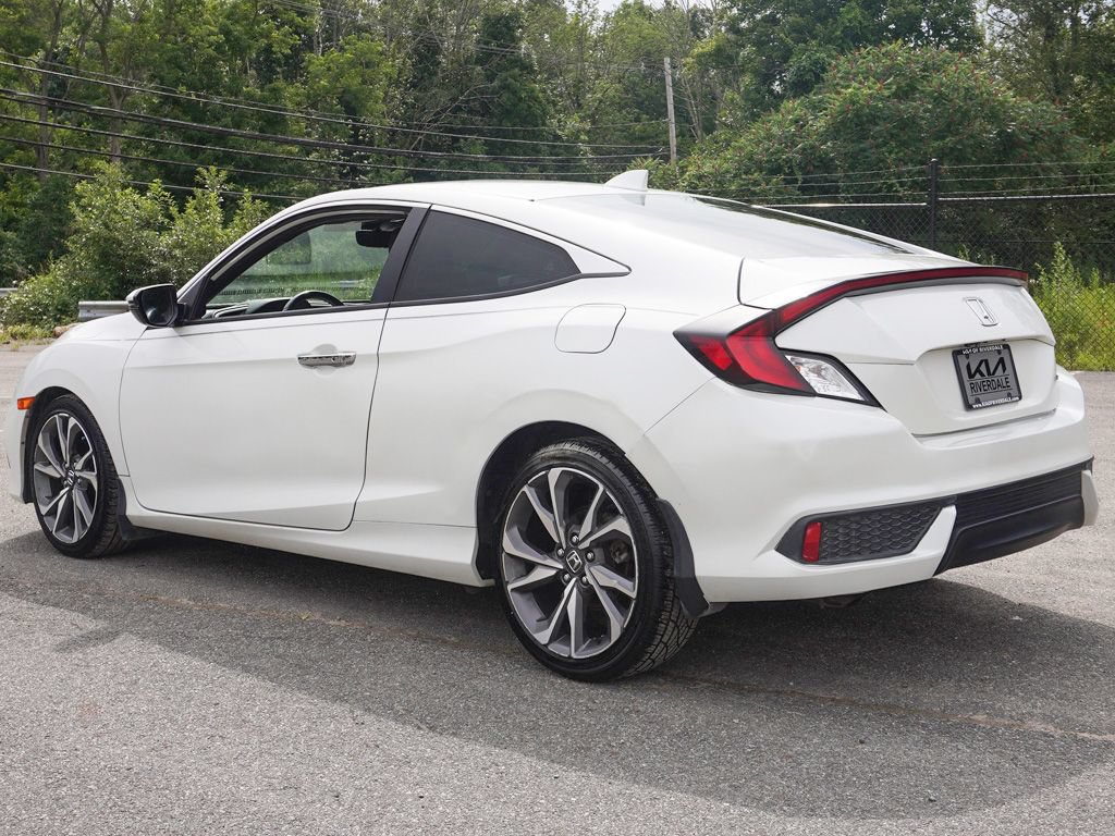 Used 2019 Honda Civic Touring image 9