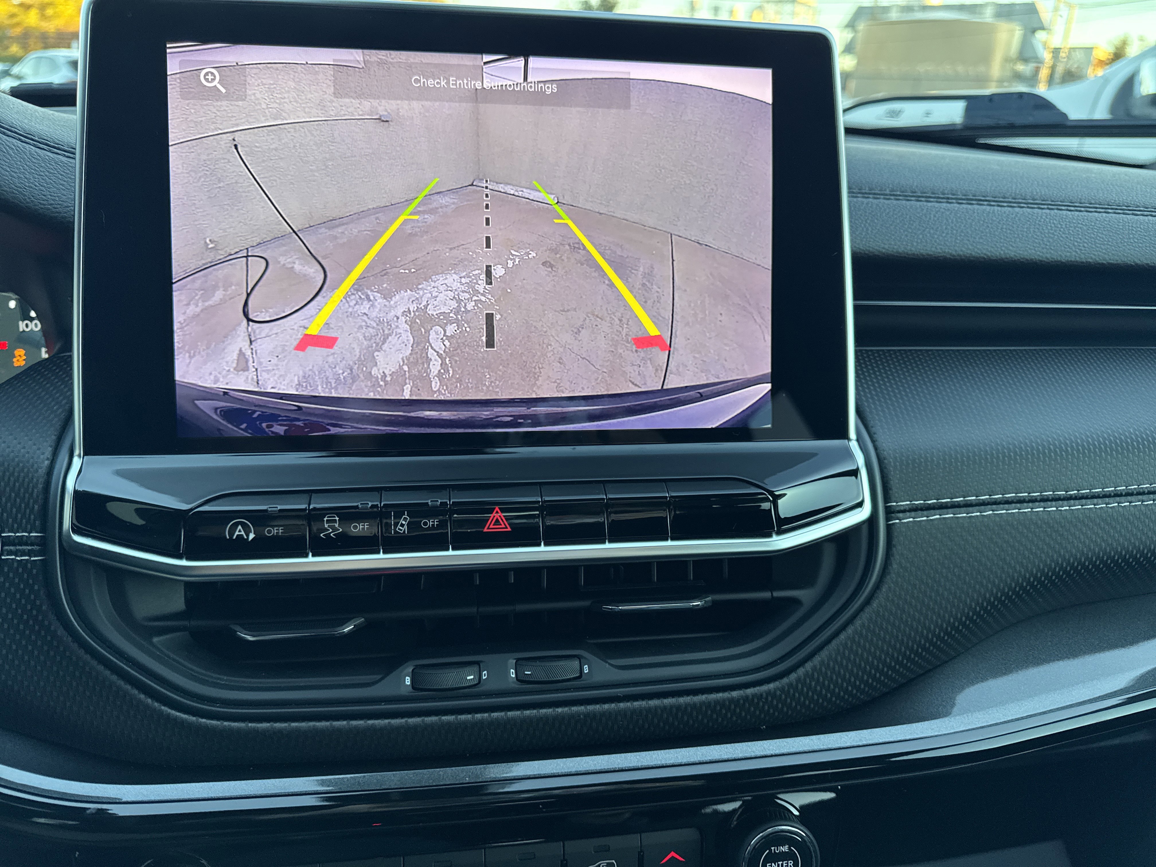 Used 2024 Jeep Compass Latitude w/ Convenience Group image 22