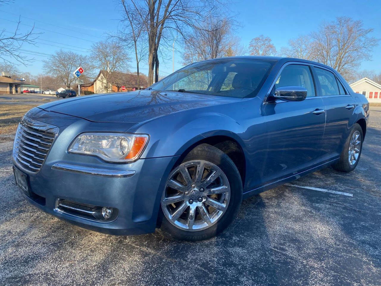 Used 2011 Chrysler 300 Limited RWD image 1