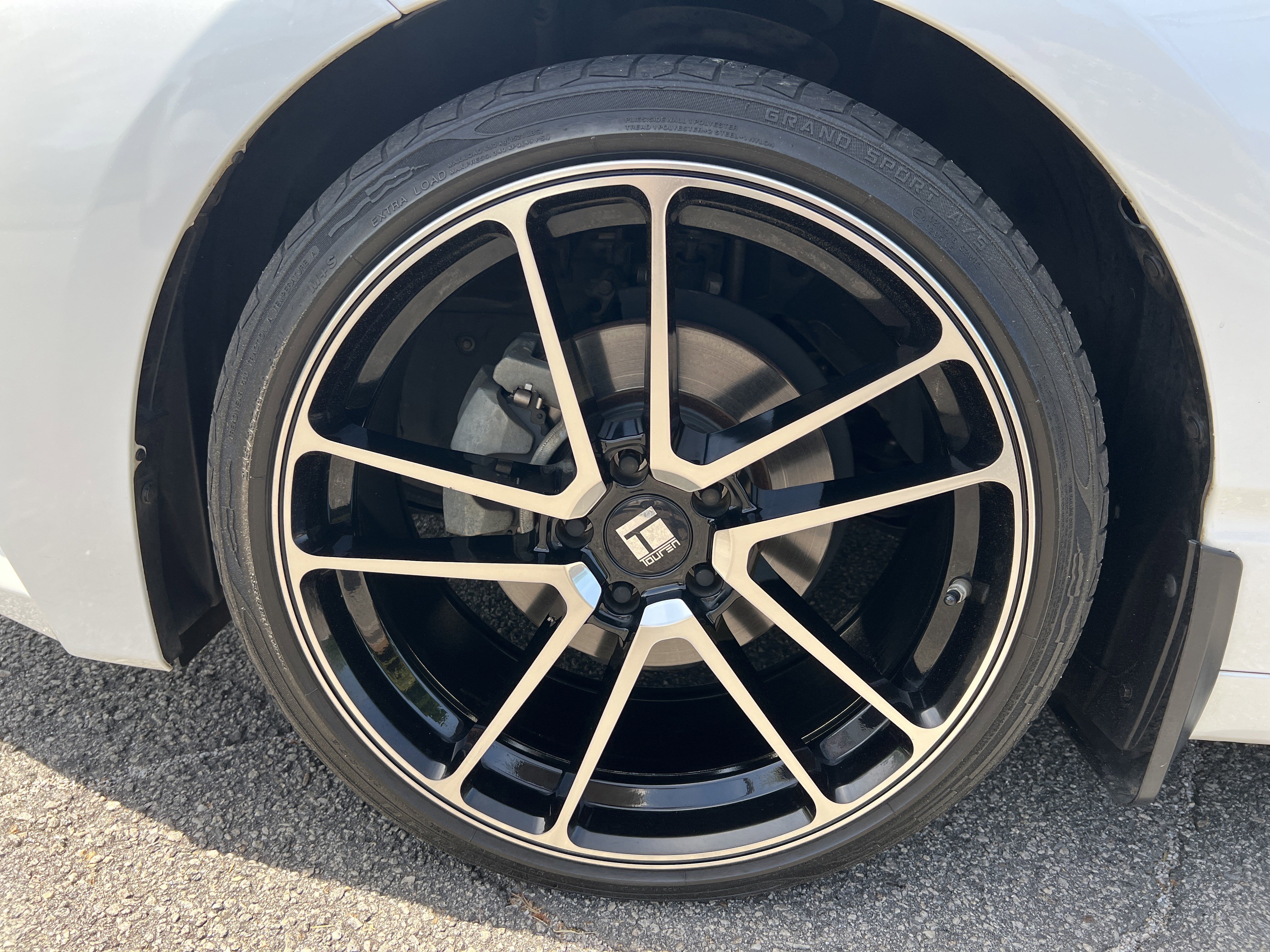 Used 2019 Toyota Avalon Touring FWD image 25