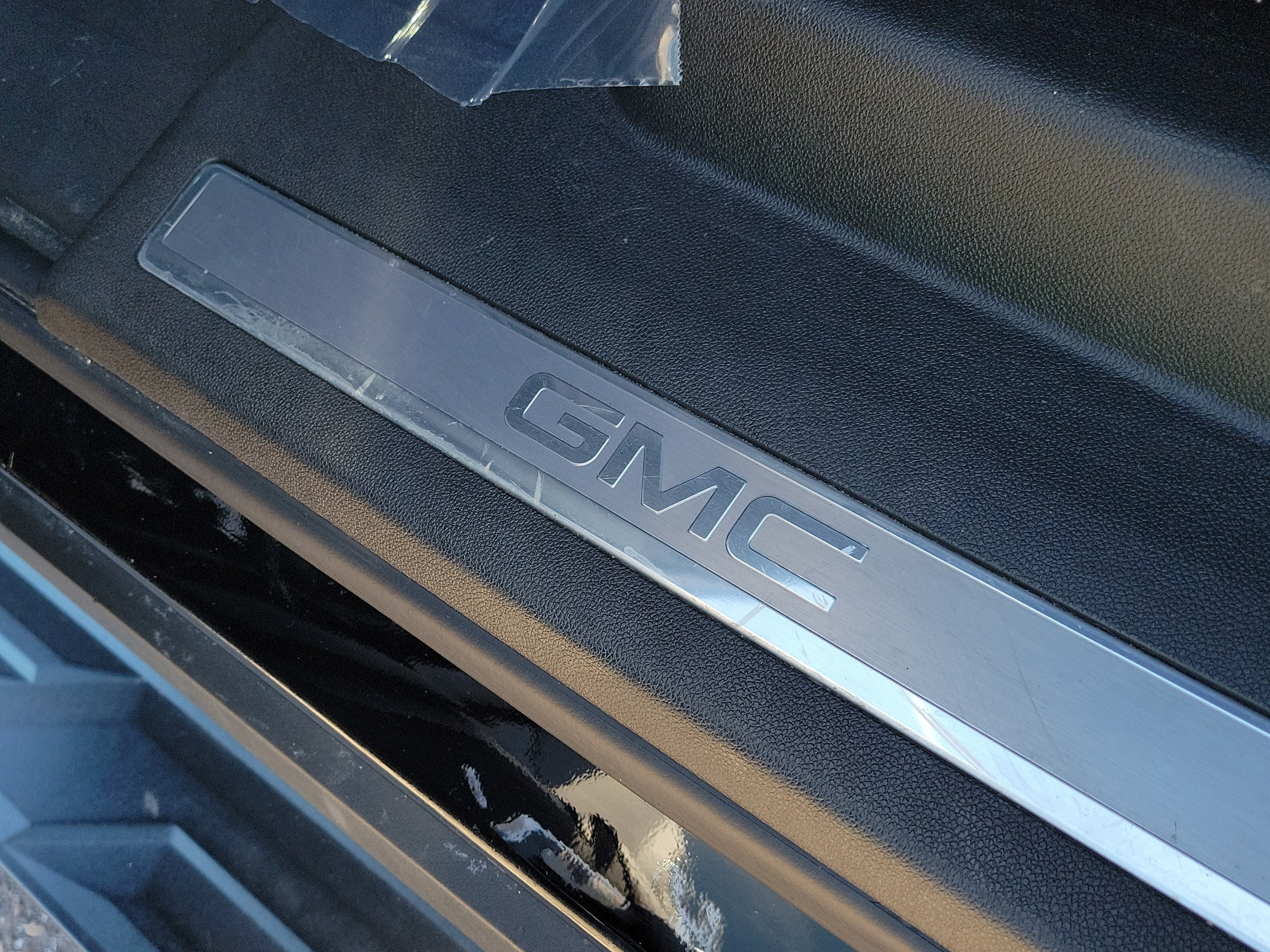 Used 2023 GMC Yukon XL SLT w/ SLT Luxury Package AWD/4WD image 33