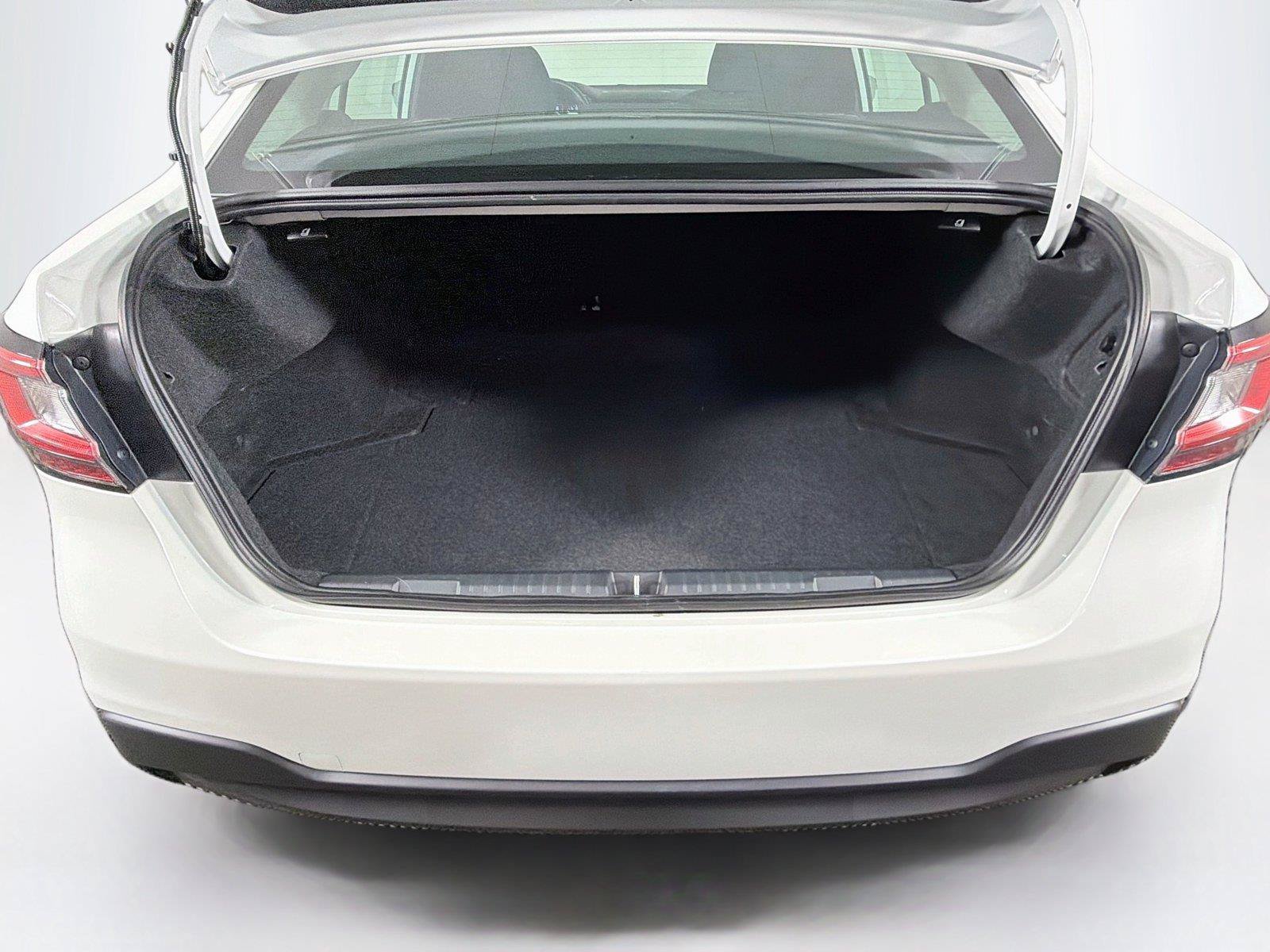 Used 2025 Subaru Legacy Premium AWD/4WD image 14