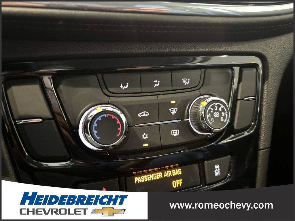 Used 2020 Buick Encore Preferred FWD image 23