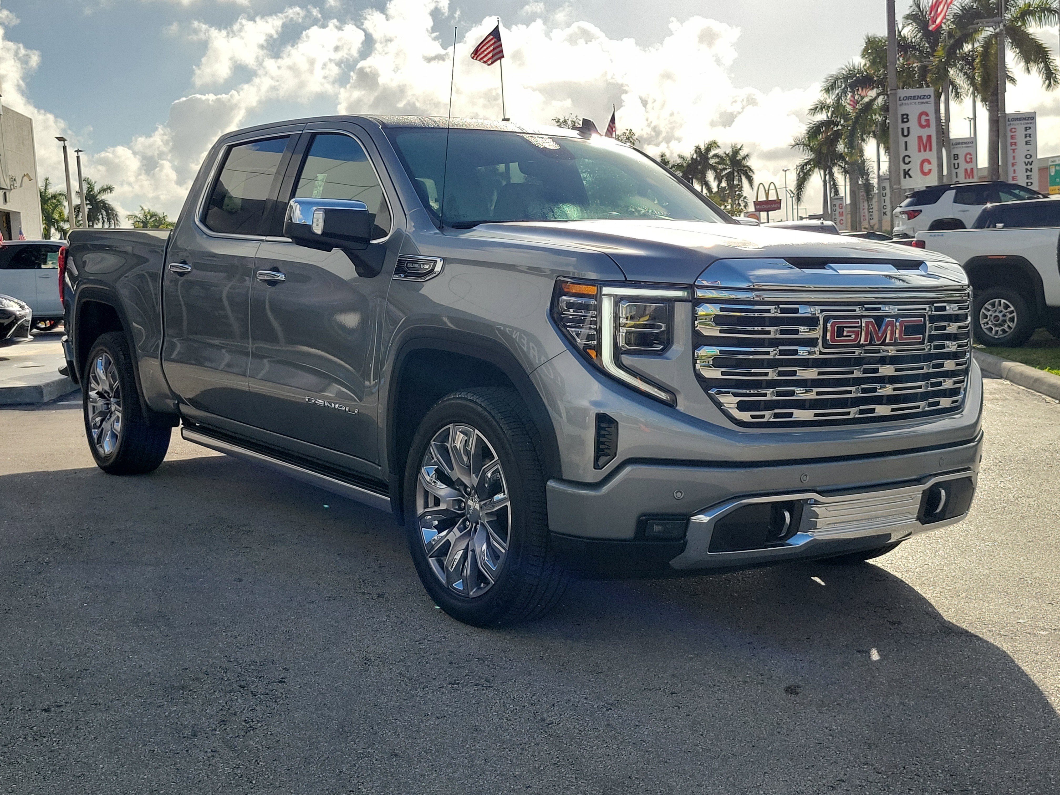 Used 2026 GMC Sierra 1500 Denali w/ Denali Reserve Package image 3
