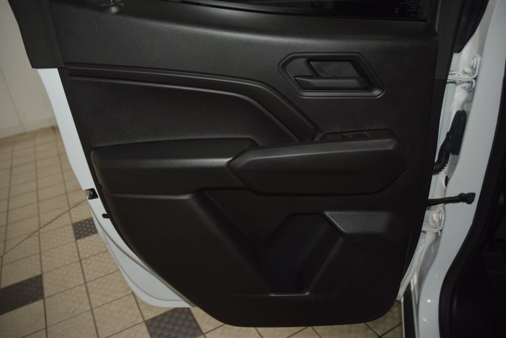 Used 2026 Chevrolet Colorado W/T AWD/4WD image 40